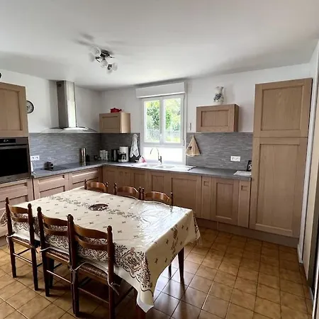 Maison Des Rosiers Hébergement de vacances *